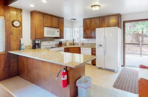Blue Jay House | Rocky Pines
