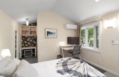 University South Apartment | Downtown Palo Alto Gem! Cute, Spotless Guest House