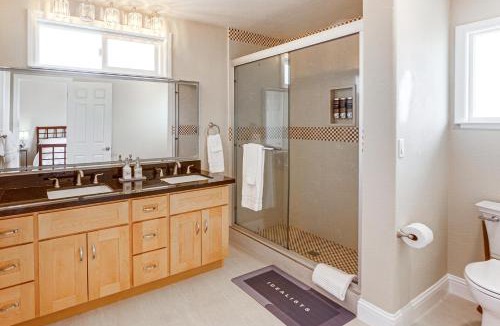 East San Jose House | 7 Mi to Dtwn San Jose: City-View Family Getaway
