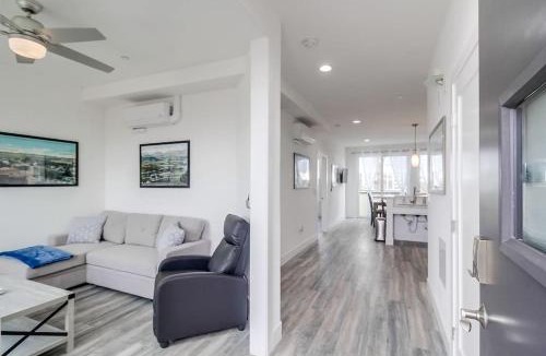 University Heights Apartment | Park Blvd 301 - Modern - Urban Oasis - SPA