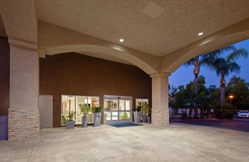 Escondido Hotel | Holiday Inn Express Hotel & Suites San Diego-Escondido by IHG