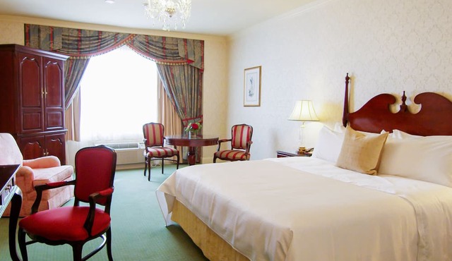 Bristol Hotel, Boutique Collection