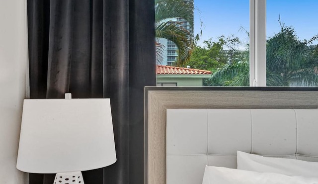 Maritime Suite 2BD/2BA South Beach Villa Monaco