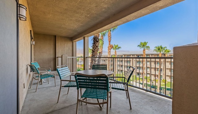 Coachella Shuttle, Lazy River: 3BR in Resort