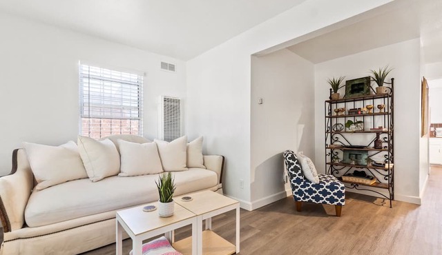 4057 Stylish North Park Gem. Walk to Balboa Park, Zoo, Eats & Nightlife!