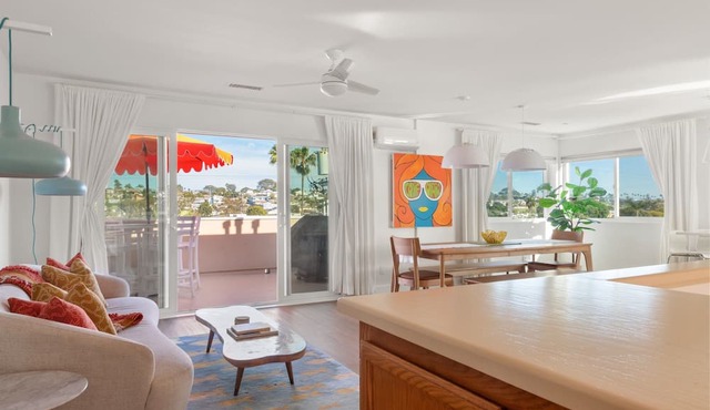Sunset Suite: Ocean Views, Bright, Balconies, Walkable!