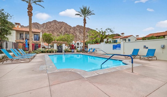 LV101 One Bedroom Legacy Villas Hideaway