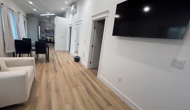 Perfect 2-bedroom corporate apartment with AC in peaceful Altadena
