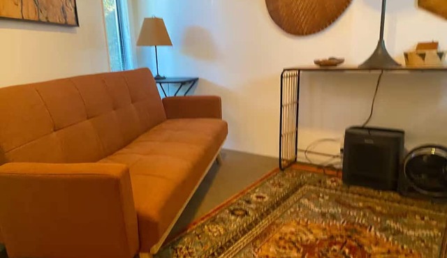 "The Treehouse"/studio in oaks. Ocean 6+min. walk