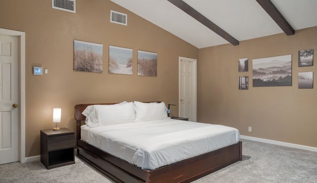 Sleeps 18! Game Room, Deck w/Firepit, 5BDR, Casita | Cedar & Stone by AvantStay