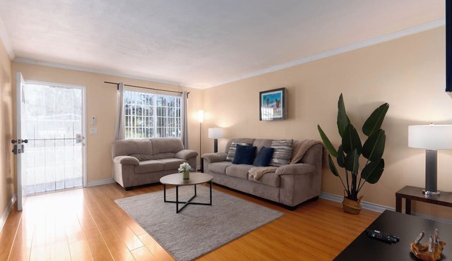 Charming, family-friendly home 20 mins from Gaslamp+PetcoPark+ConvCenter.
