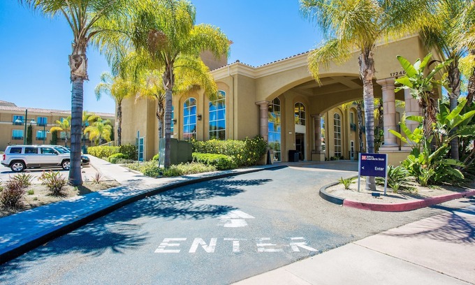 Rancho Bernardo Hotel | Hilton Garden Inn San Diego/Rancho Bernardo